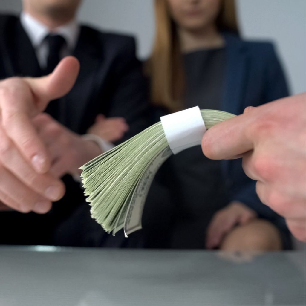 Why cash buyers are the best choice for homes in poor condition - deal
